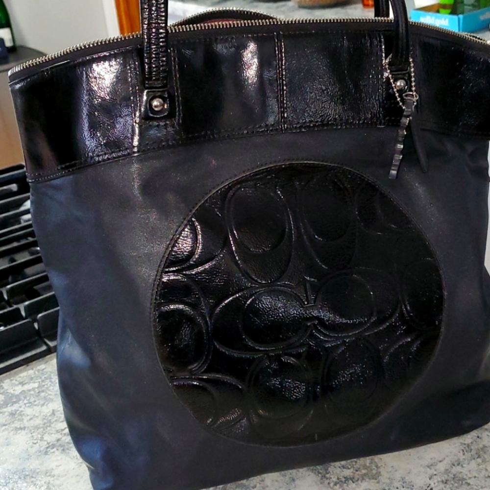 Coach Laura signature tote No. D1259-F18336